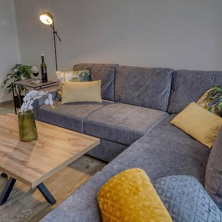 Cozy Modern Apartment Rijeka Exterior photo